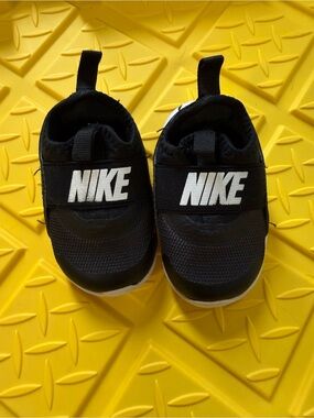 Nike Kids Black and White Slip-On Sneakers